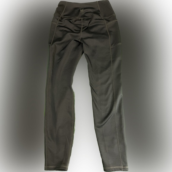 Woman’s Spyder pants like new 🕷️ - Picture 1 of 4